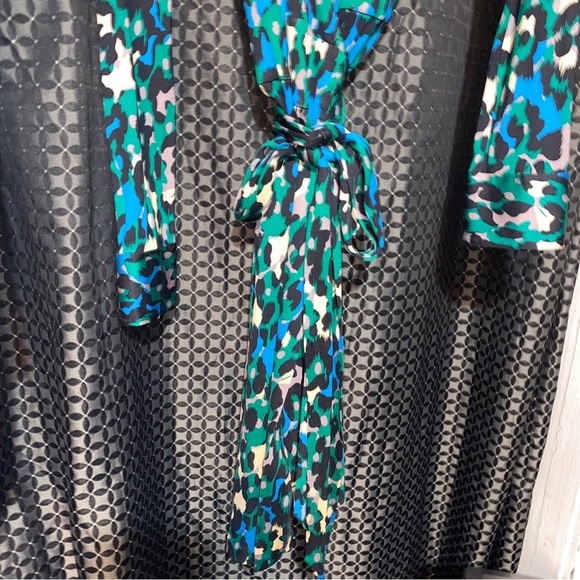 DVF VINTAGE SILK ANIMAL PRINT DRESS 6 - Picture 2 of 5